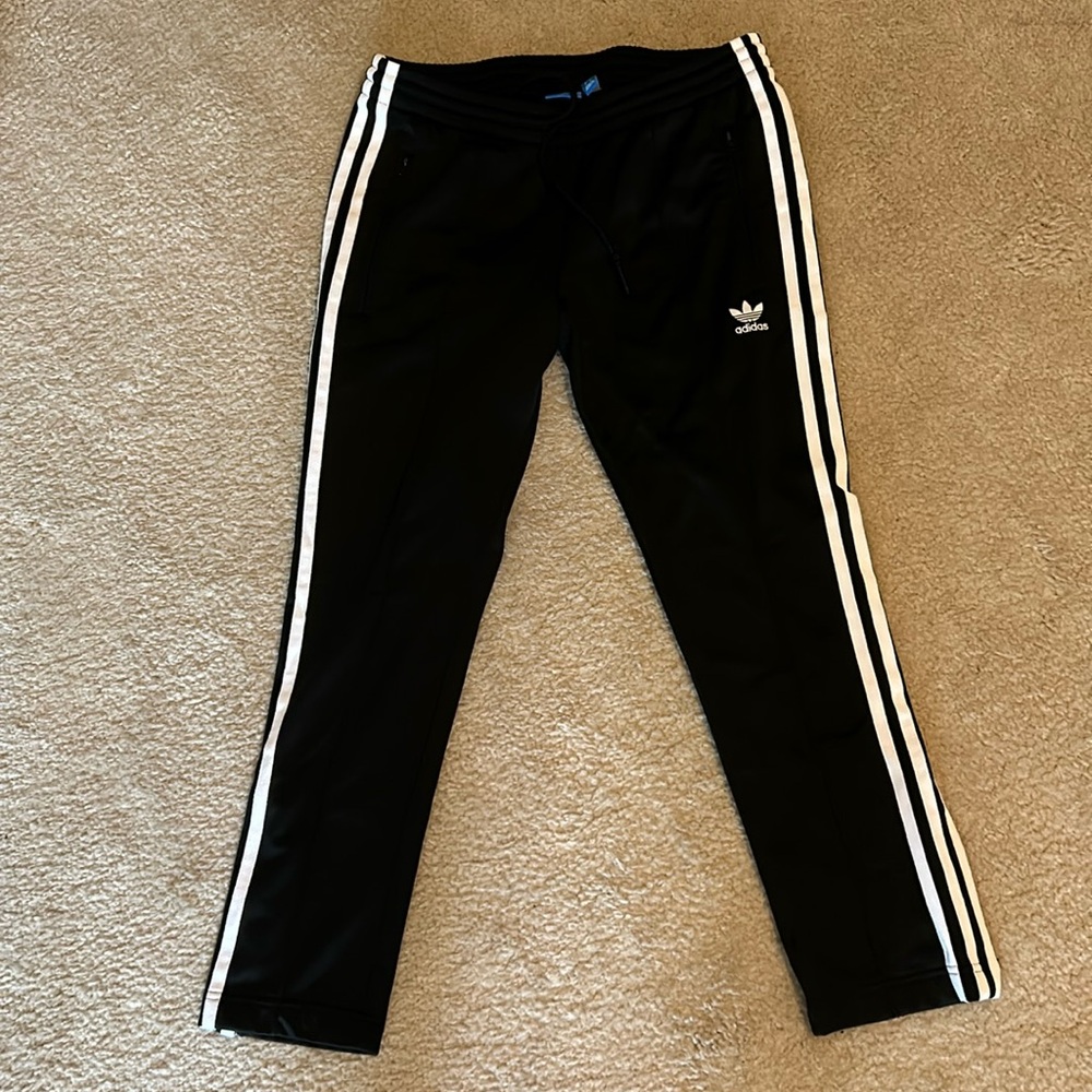 Adidas tapered pants B